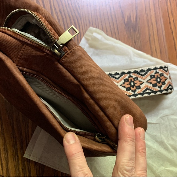 Brown Sling Bag with Patterned Strap NWOT - Picture 7 of 8